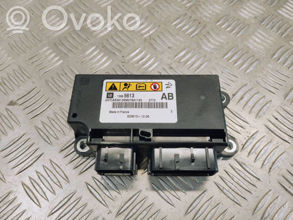 Opel Zafira C Airbag control unit/module 