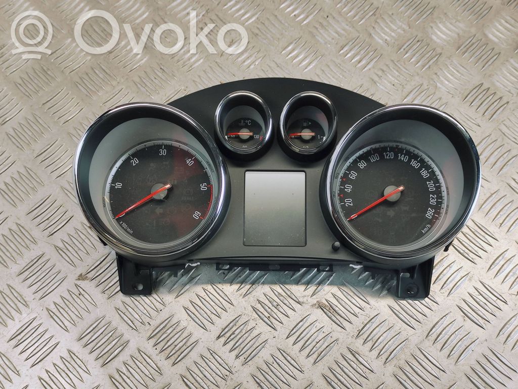 Opel Zafira C Speedometer (instrument cluster) 
