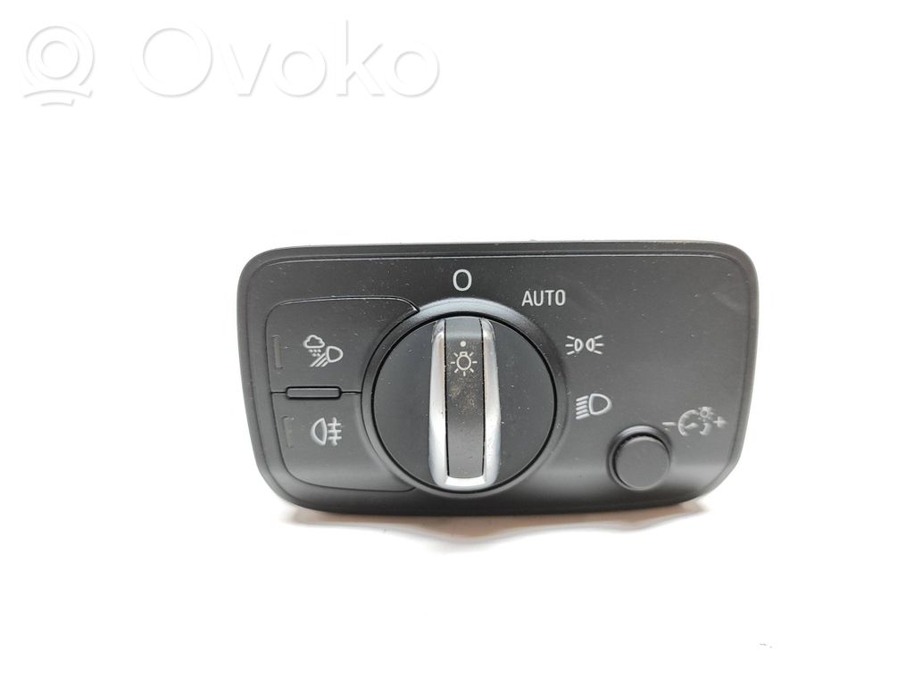 Audi Q2 - Light switch 