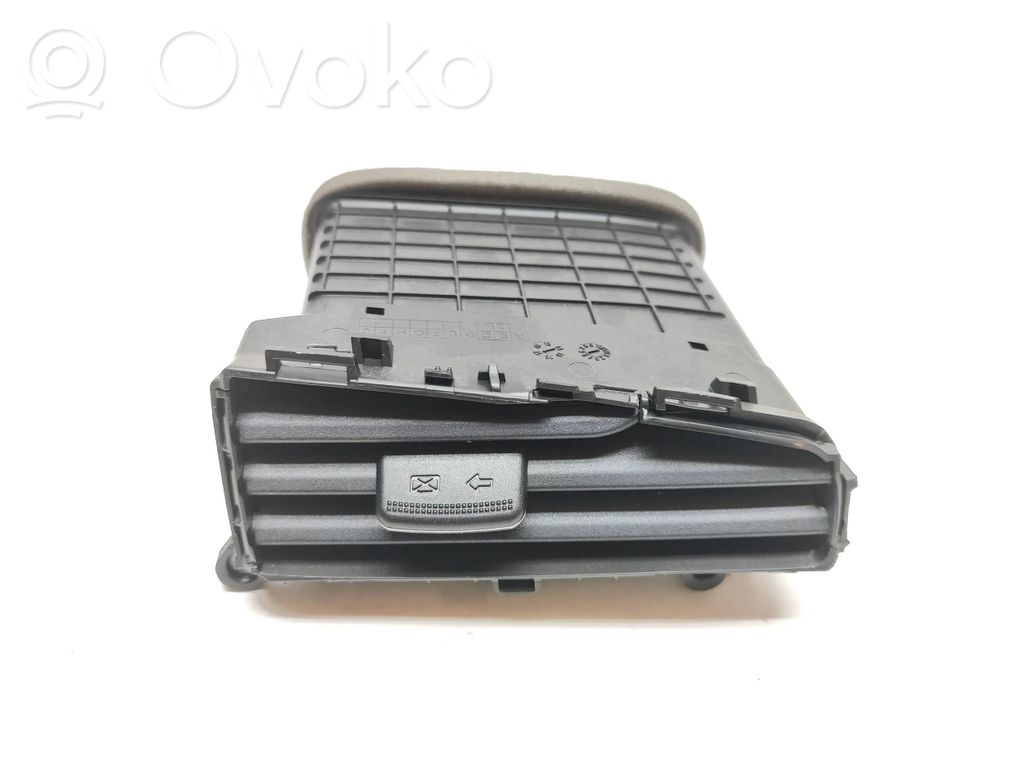 KIA Ceed Dash center air vent grill 