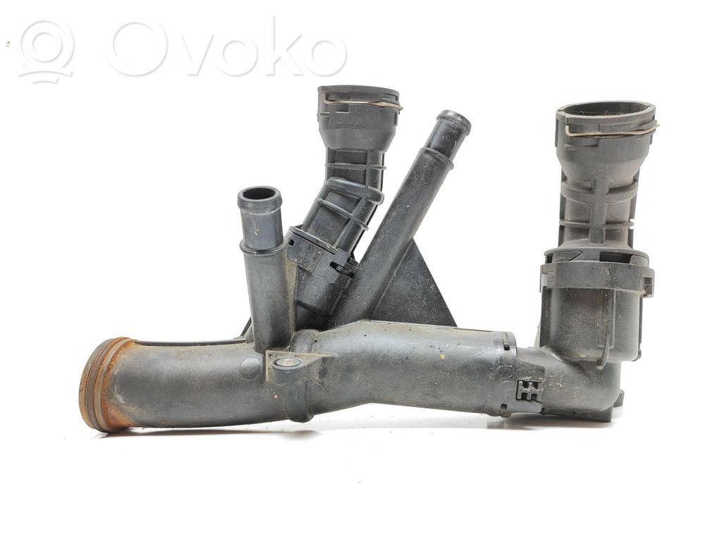 Volkswagen PASSAT B8 Conductă/furtun lichid de răcire motor 