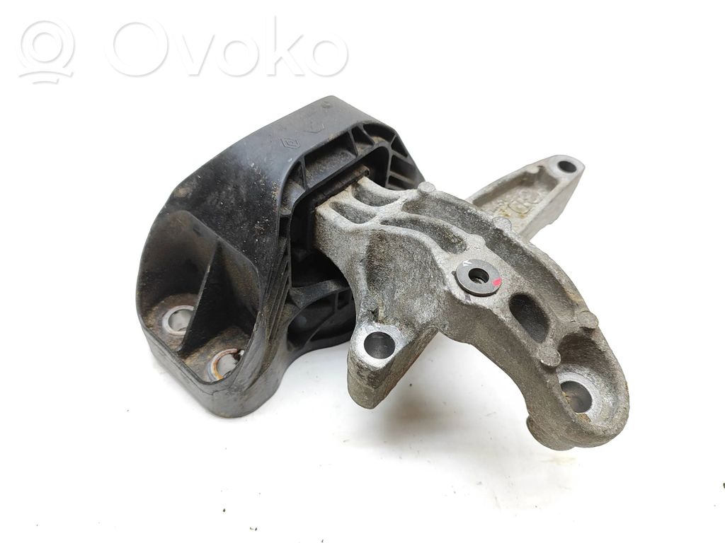 Renault Megane IV Engine mount bracket 