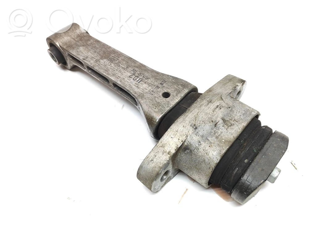 KIA Sorento Engine mount bracket 