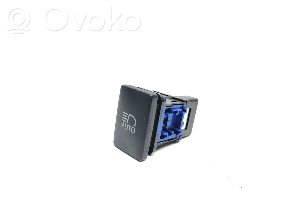 Toyota C-HR I Light switch 