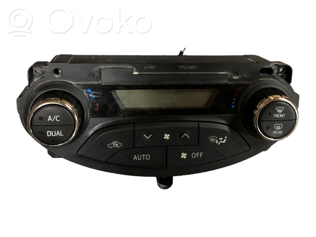 Toyota Yaris Climate control unit 