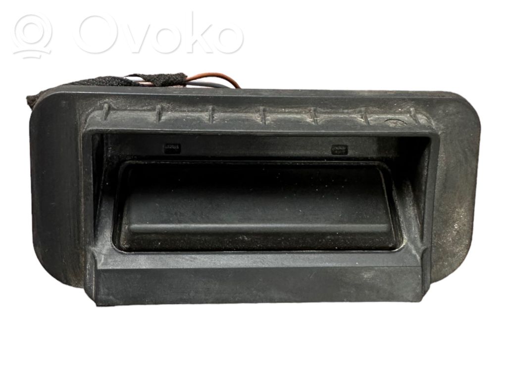Mercedes-Benz E W212 Tailgate opening switch 