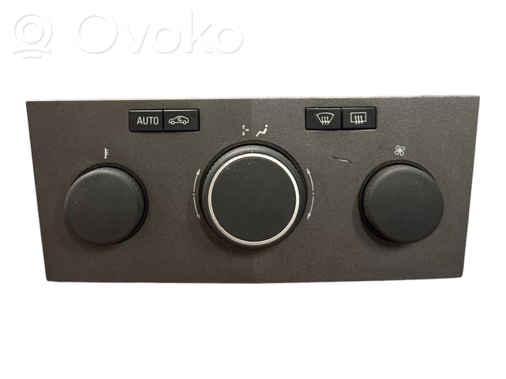 Opel Astra H Climate control unit 