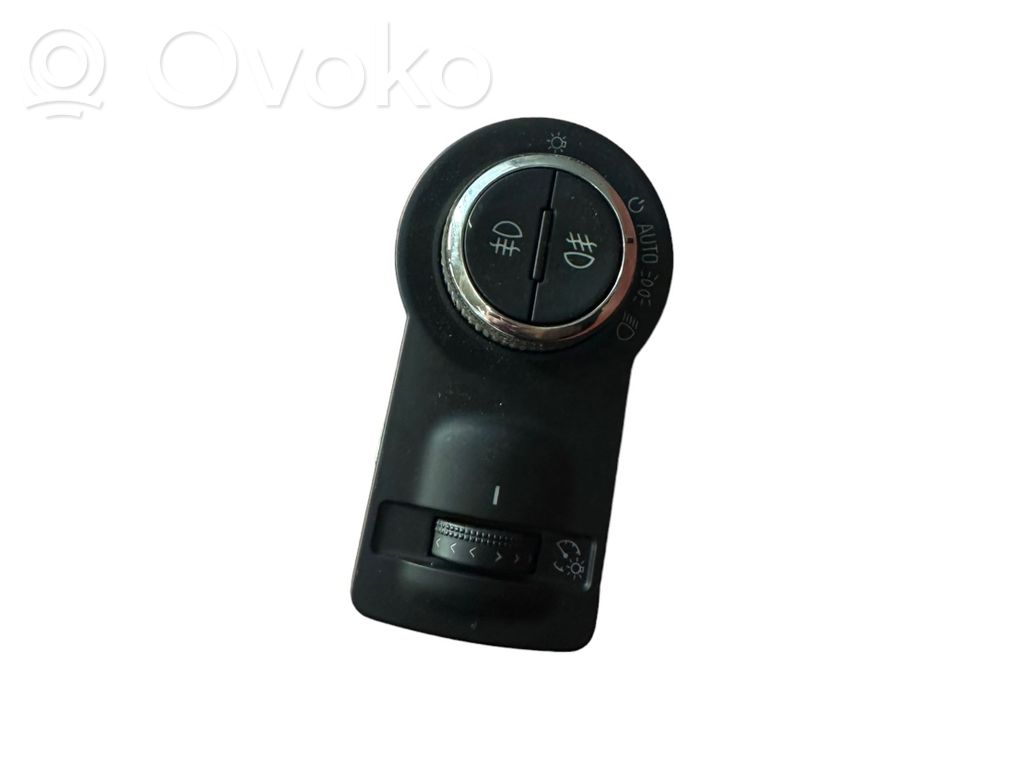 Opel Astra J Light switch 