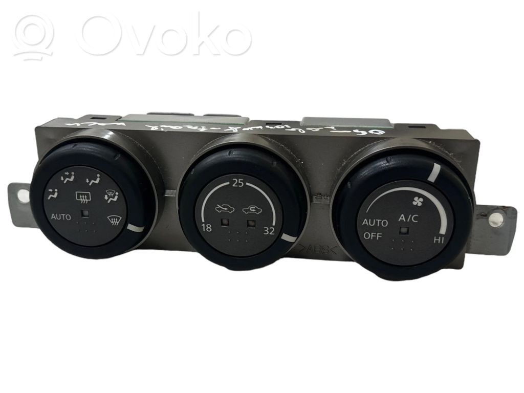 Nissan X-Trail T30 Climate control unit 