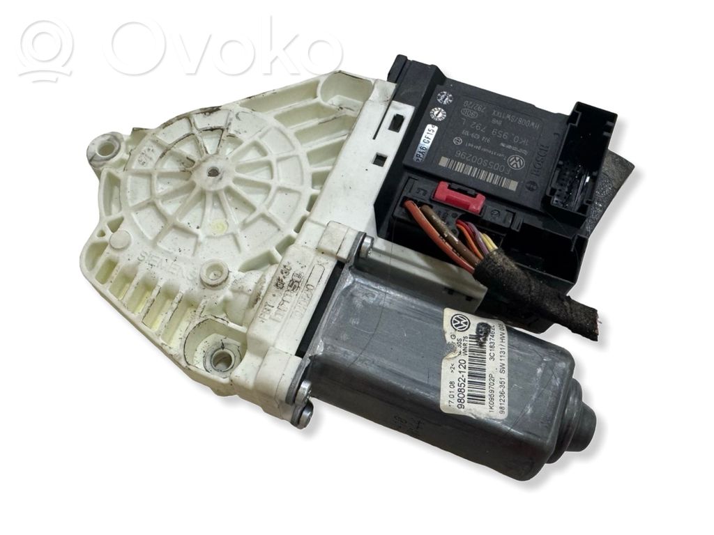 Volkswagen PASSAT B6 Silnik regulatora szyby drzwi przednich 
