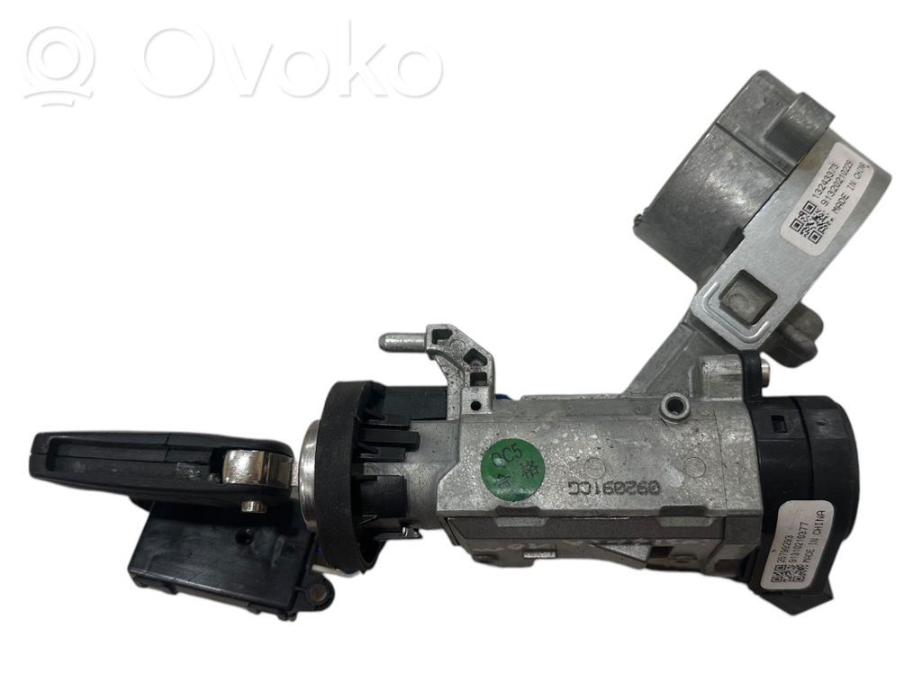 Opel Insignia A Ignition lock 