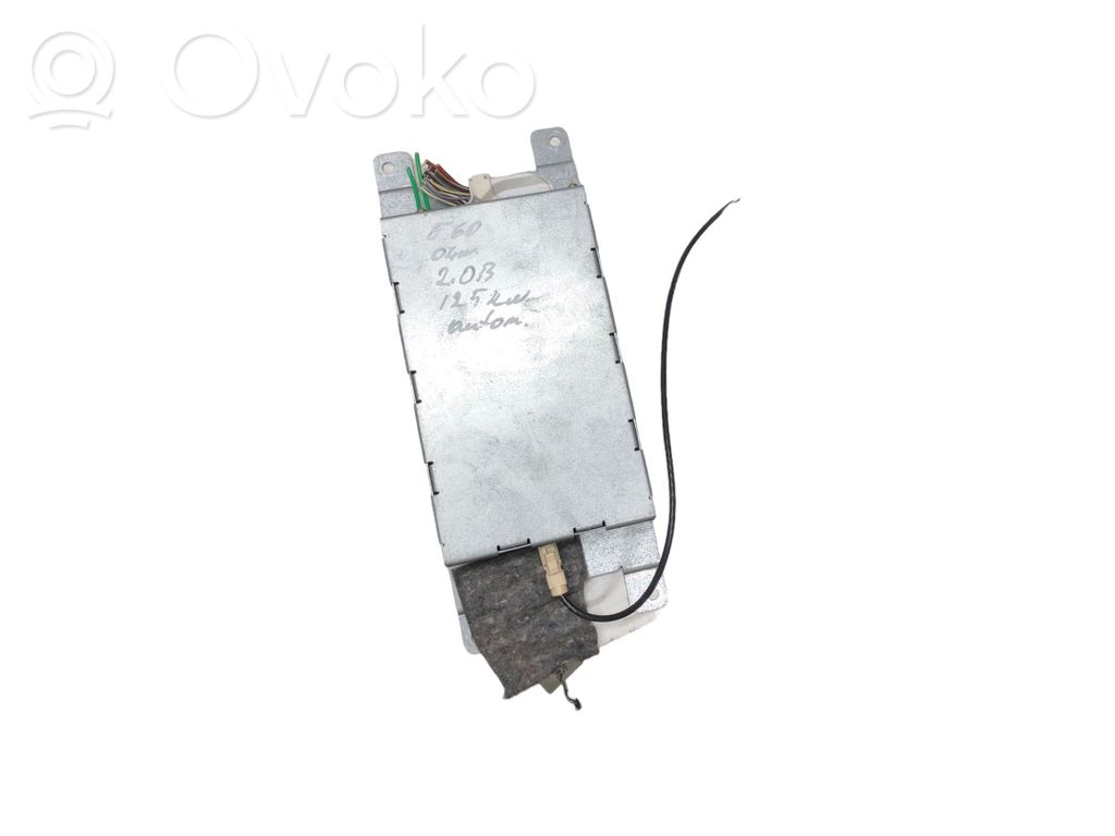 BMW 5 E60 E61 Aerial antenna amplifier 