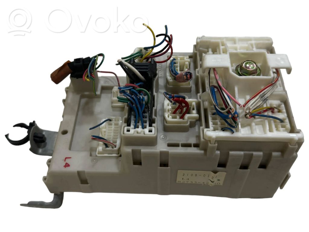 Toyota RAV 4 (XA20) Sulakemoduuli 