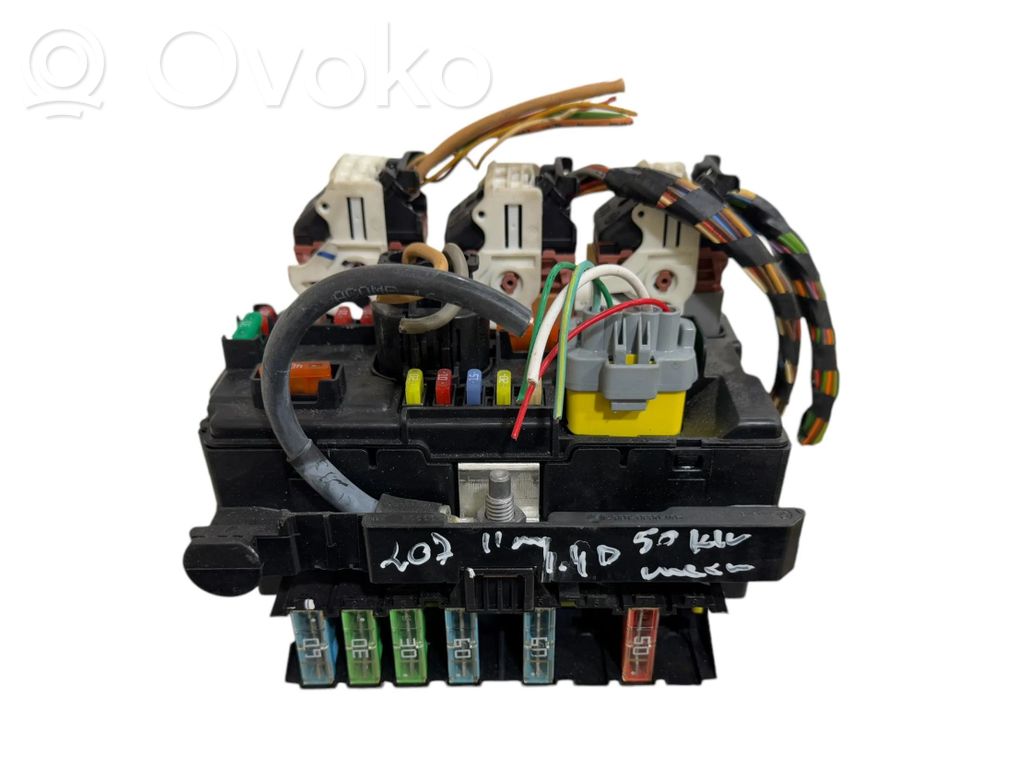 Peugeot 207 Fuse module 