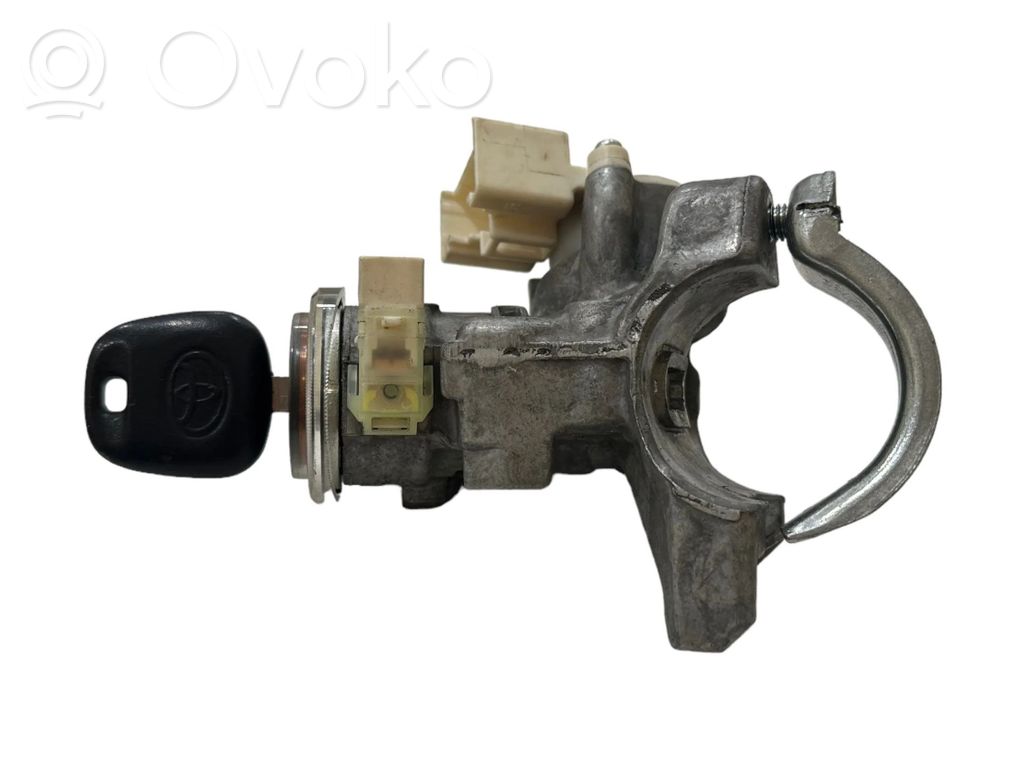 Toyota Avensis T250 Ignition lock 