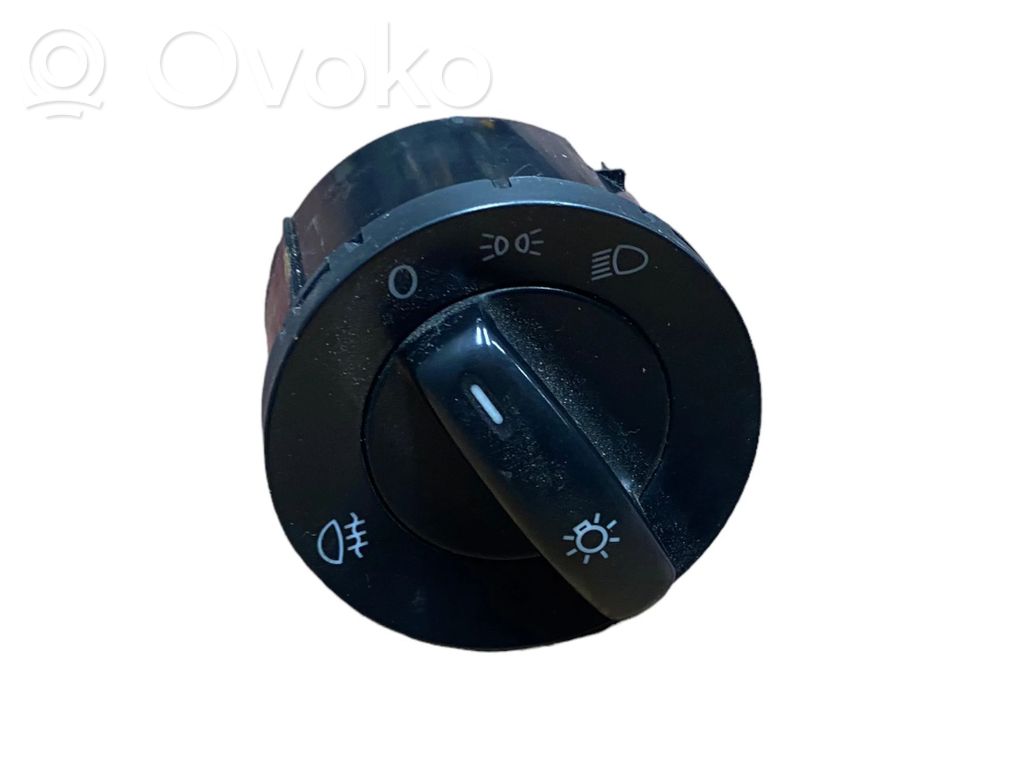 Volkswagen Caddy Light switch 