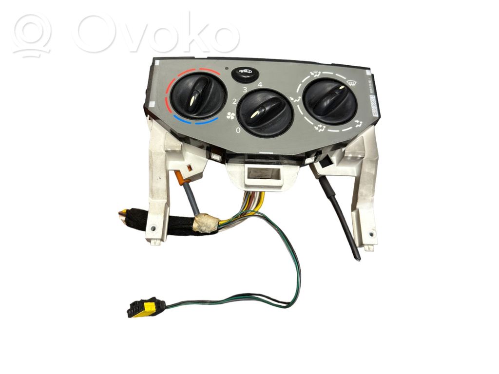Opel Vivaro Climate control unit 