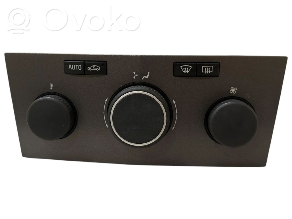 Opel Astra H Climate control unit 
