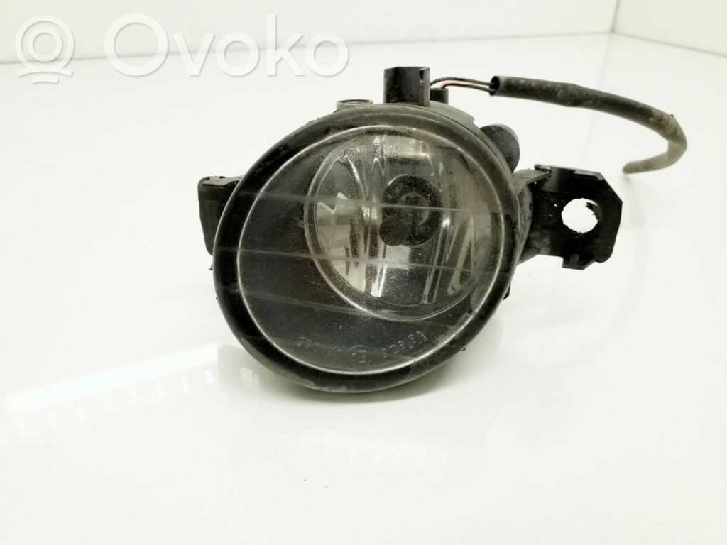 Nissan Primera Miglas lukturis priekšā 