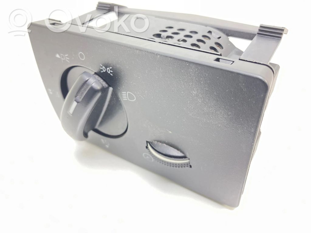 Ford Kuga I Light switch 