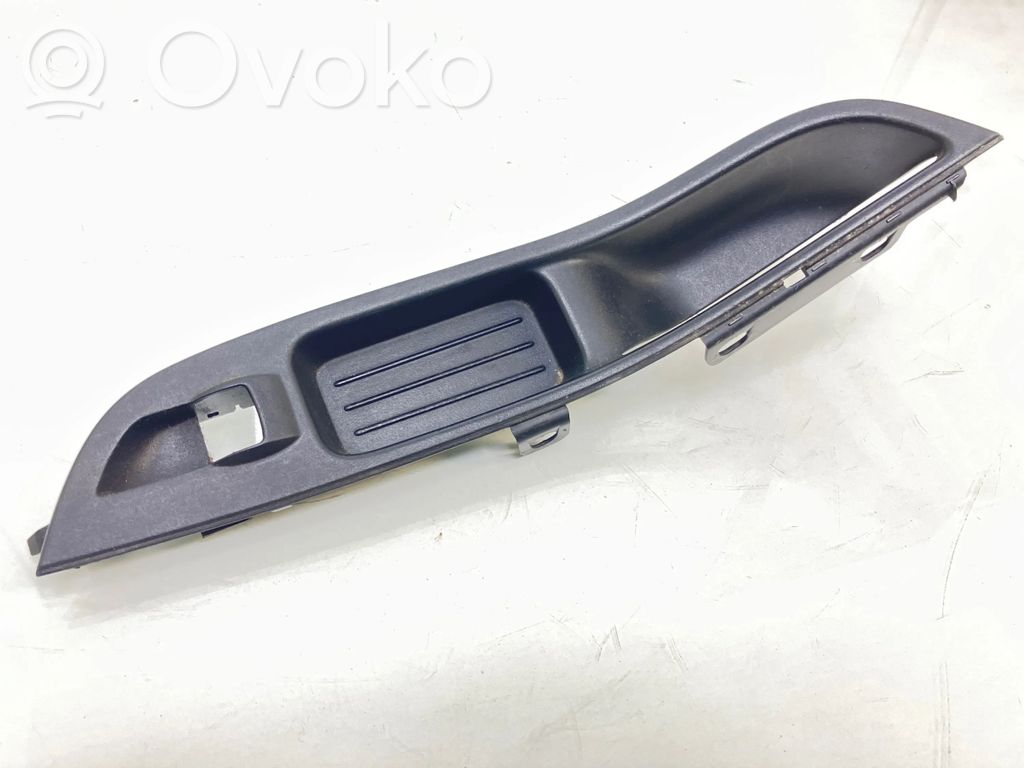 Ford Focus Front door window switch trim 