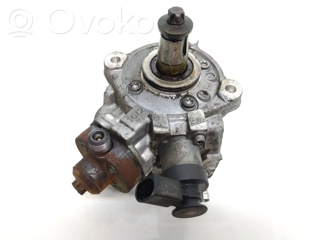 BMW 3 F30 F35 F31 Degvielas sūknis 