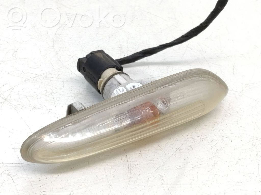 BMW 5 E60 E61 Front fender indicator light 