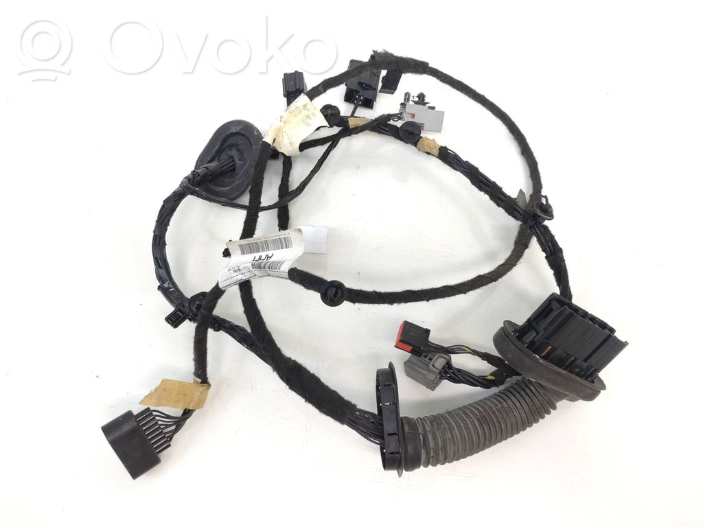 Ford Transit Courier Cableado de puerta delantera 