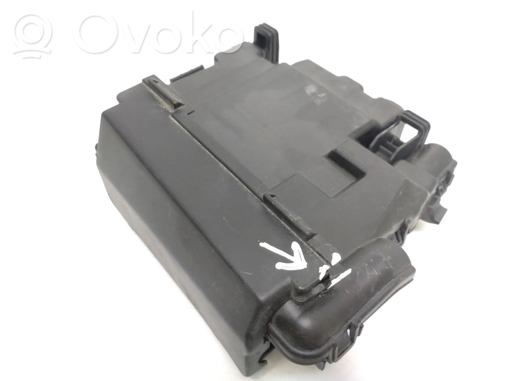 Volvo V60 Fuse module 