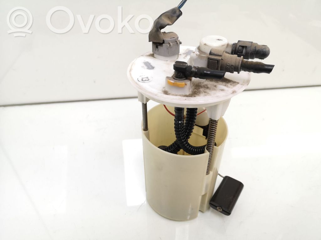 Toyota Avensis T250 Fuel level sensor 