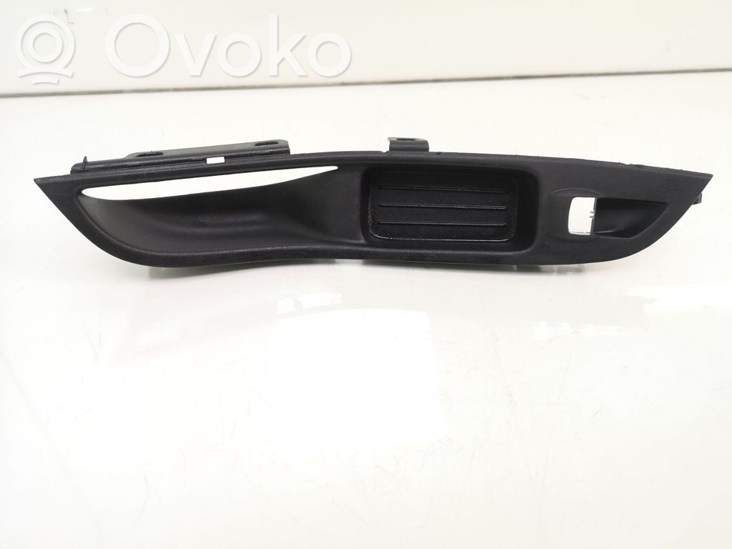 Ford Focus Front door window switch trim 