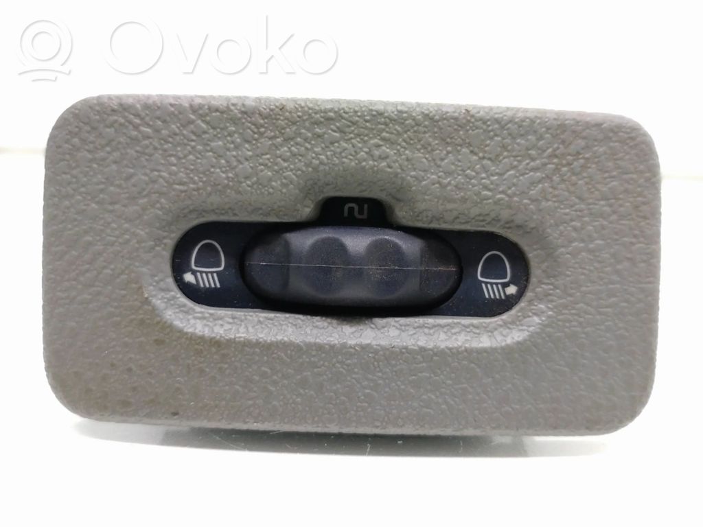 Renault Master II Headlight level height control switch 