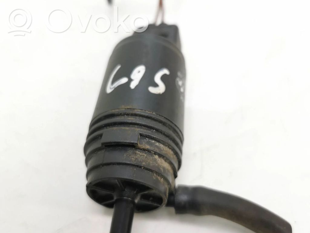 BMW 3 E90 E91 Windscreen/windshield washer pump 