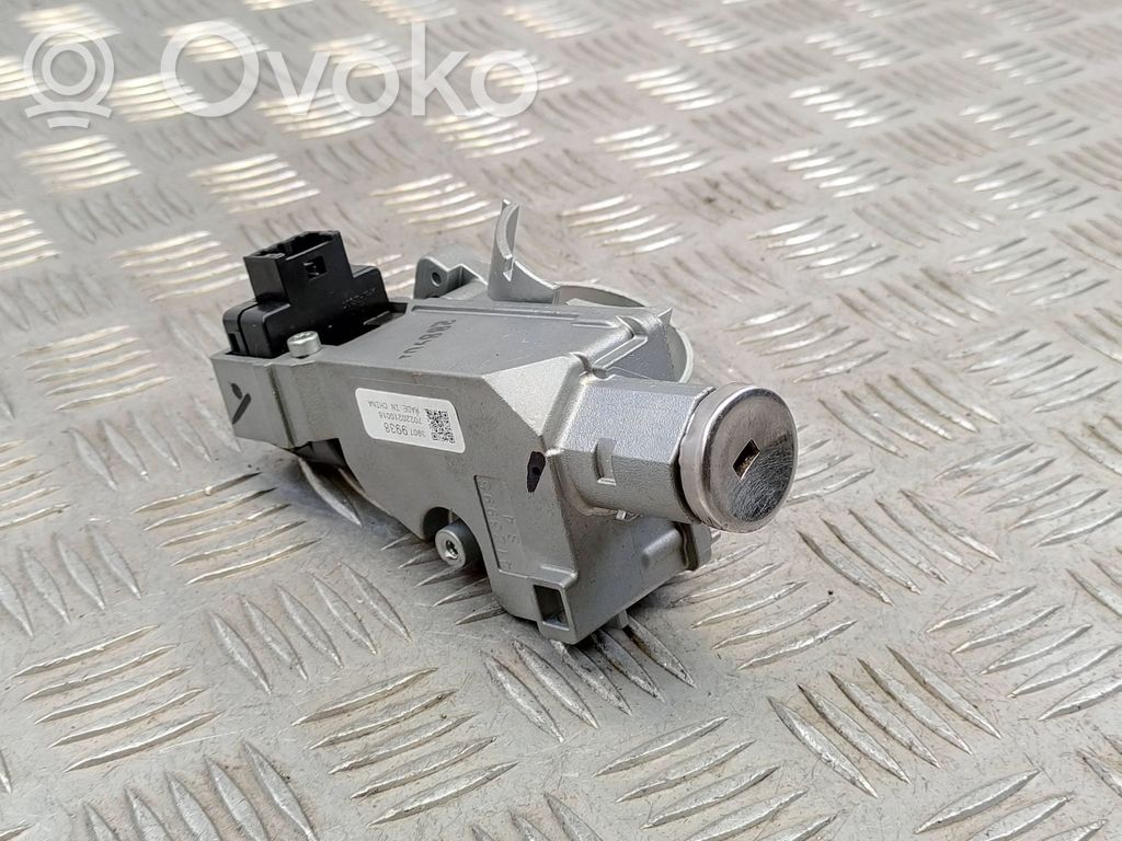 Opel Astra K Užvedimo spynelė 