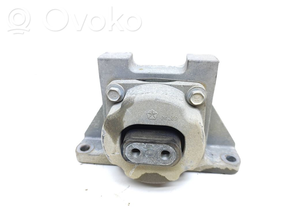 Dodge Challenger Gearbox mounting bracket 