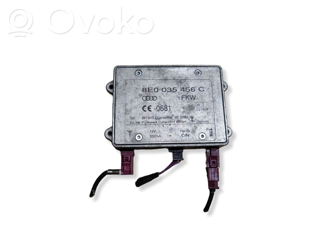 Audi A4 S4 B7 8E 8H Aerial antenna amplifier 