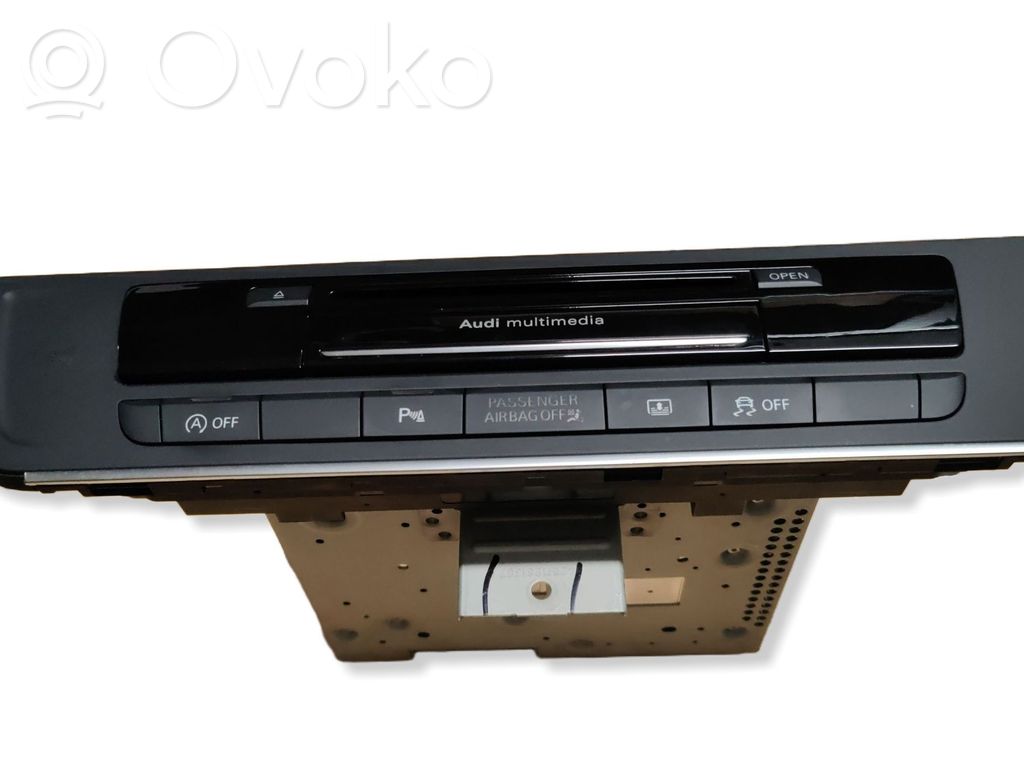 Panel / Radioodtwarzacz CD/DVD/GPS   4G0035670H,4G0035670F