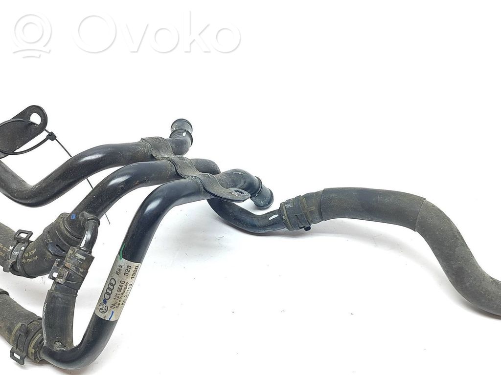 Volkswagen Golf VII Engine coolant pipe/hose 