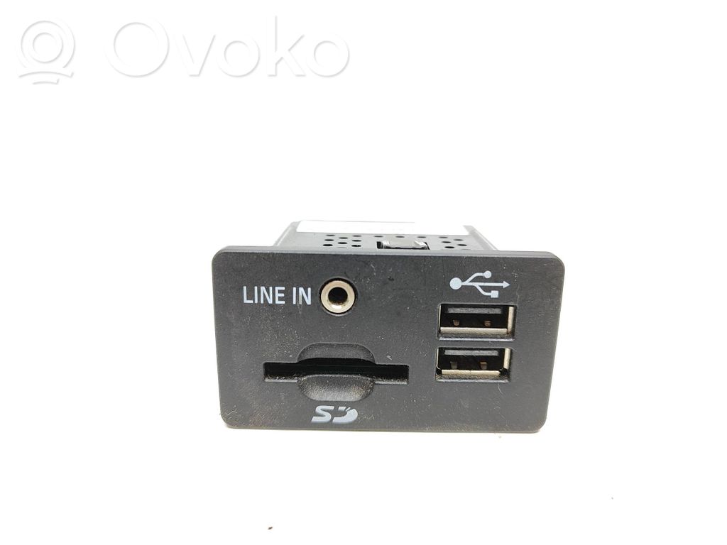 USB socket connector   C1BT14F014AE,28215558426