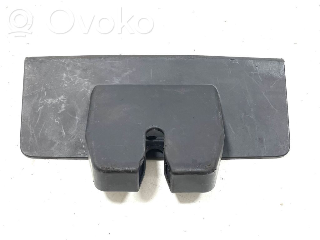 Volvo XC60 Tailgate/boot lid lock trim 