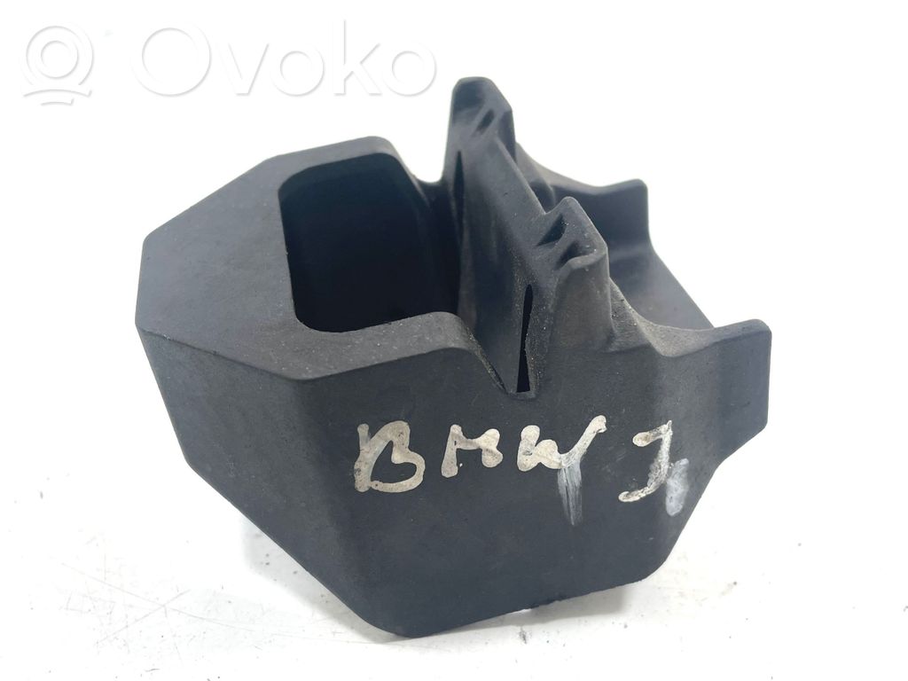 BMW 1 E81 E87 Radiator mount bracket 