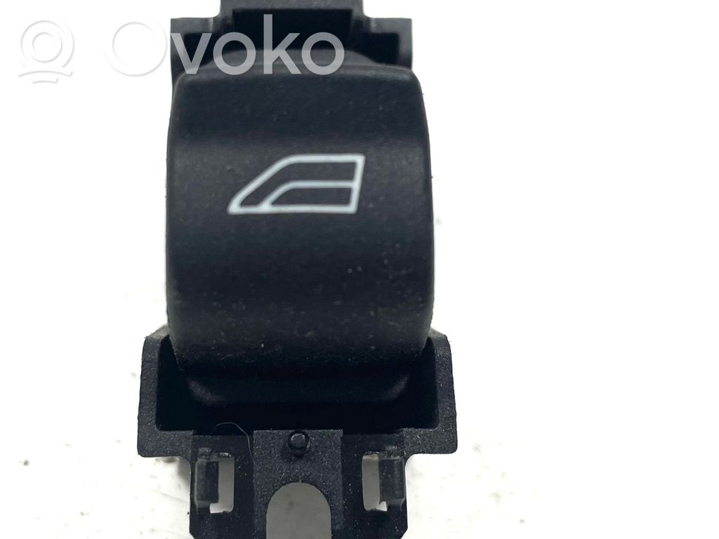 Land Rover Freelander 2 - LR2 Electric window control switch 