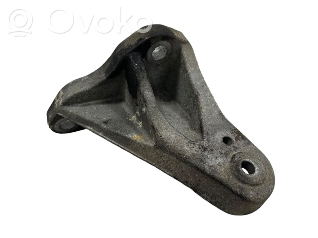 Jaguar XF X250 Engine mounting bracket 