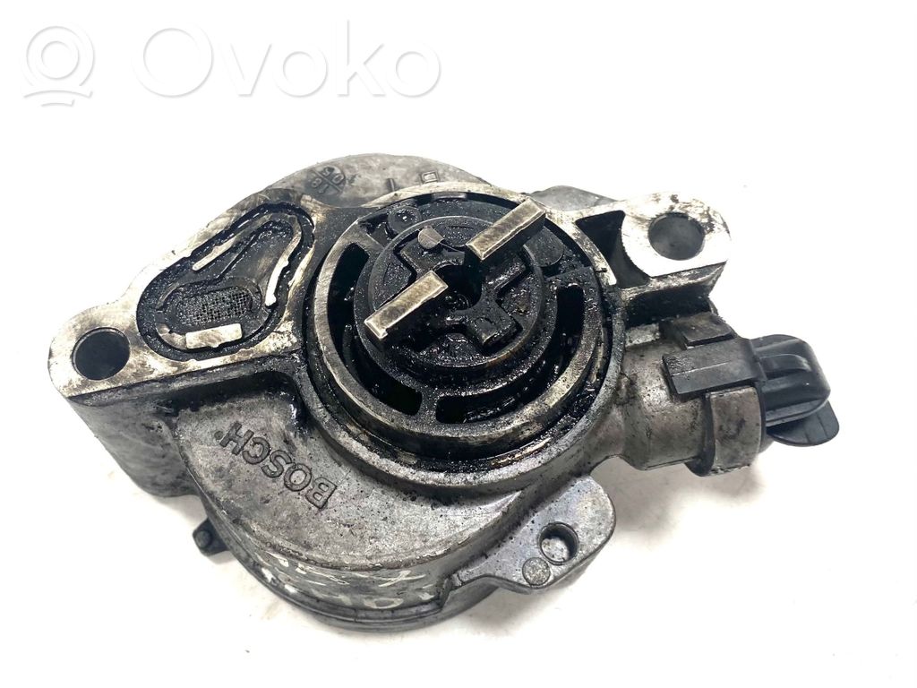 Ford Focus C-MAX Vacuum pump 