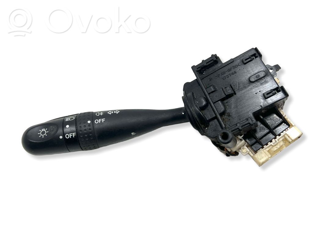Suzuki Swift I Leva indicatori 