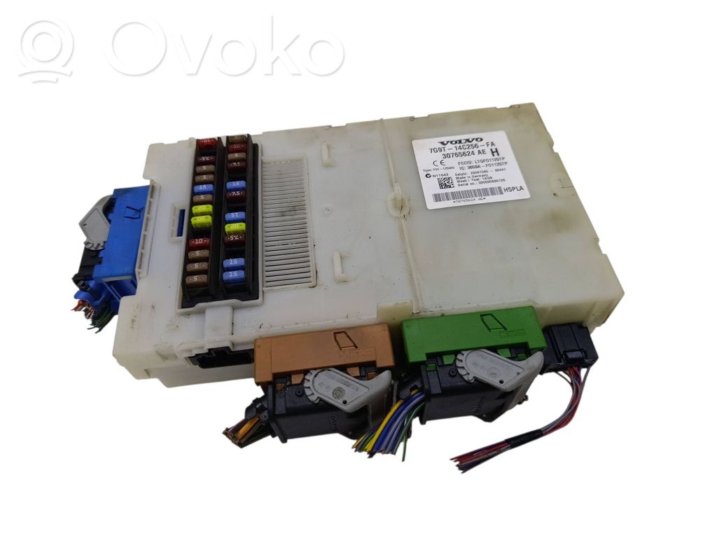 Volvo V70 Fuse module 