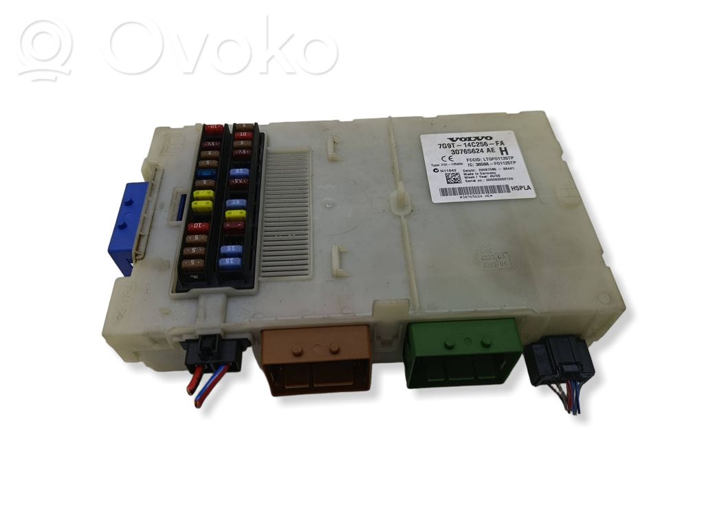 Volvo V70 Fuse module 