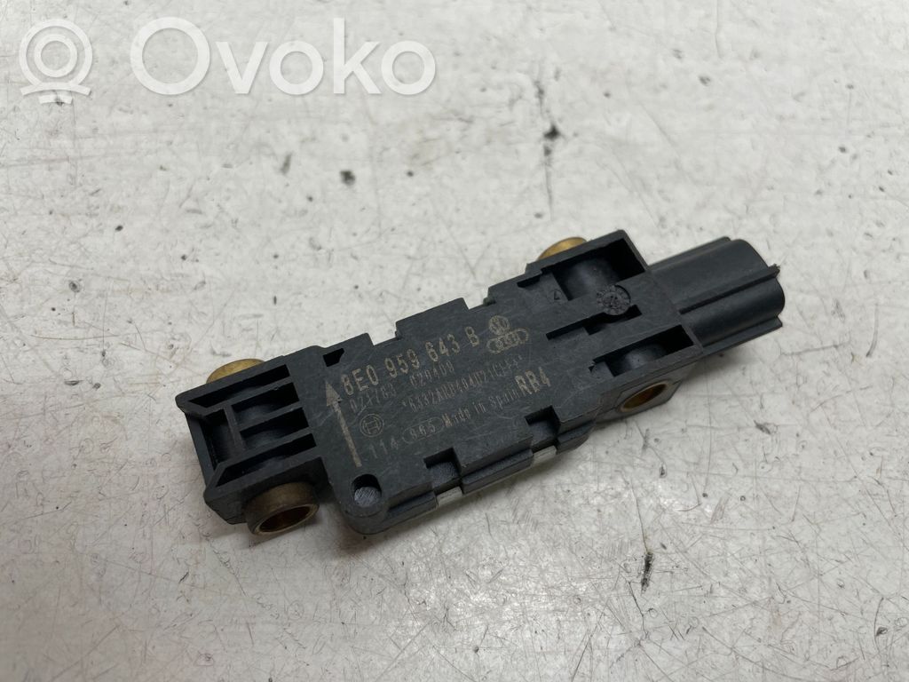 Audi A4 S4 B8 8K Airbagsensor Crashsensor Drucksensor 