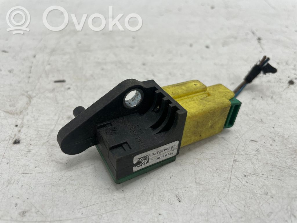 Volkswagen PASSAT B7 Airbag deployment crash/impact sensor 