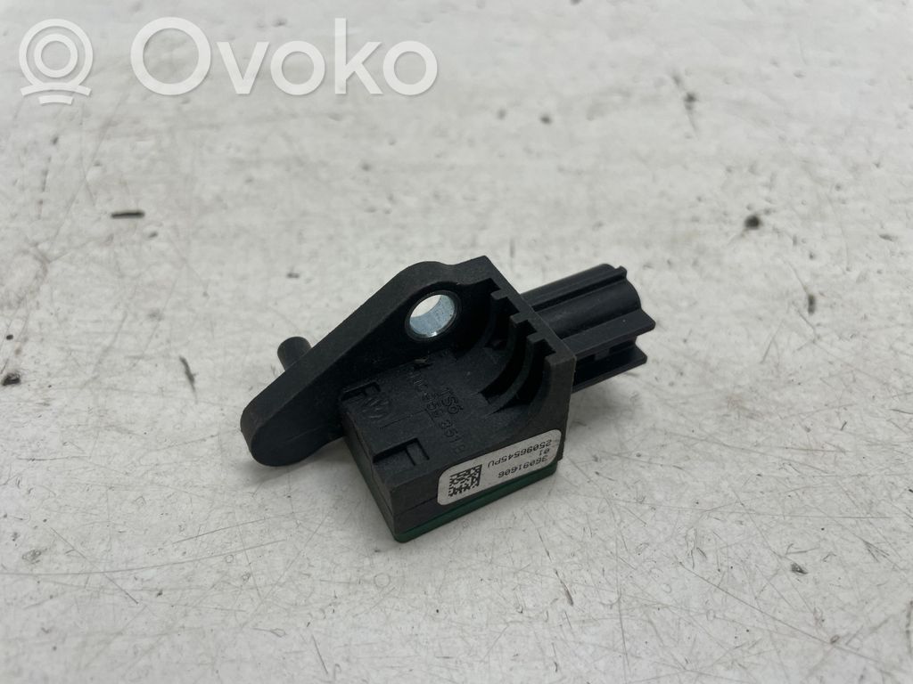 Volkswagen PASSAT B7 Airbag deployment crash/impact sensor 